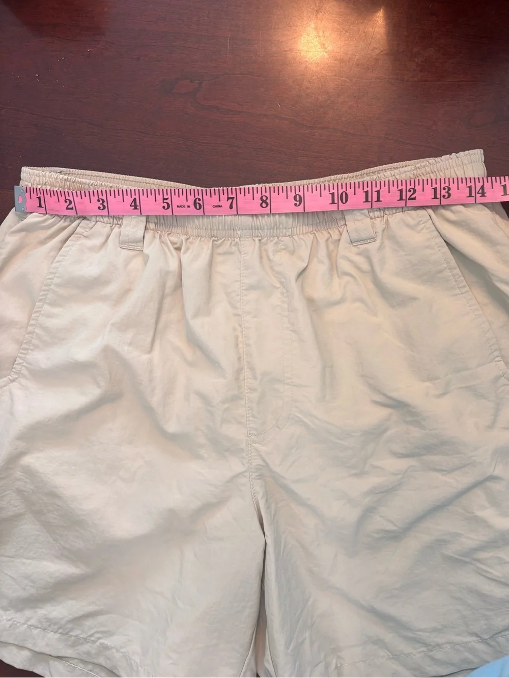 Columbia PFG Omni-Shade Fishing Shorts Mens S Beige Mesh Lined 6” Inseam
